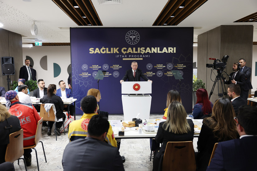 İyi ki varsınız | Cumhurbaşkanı Erdoğan, sağlık çalışanlarıyla iftarda bir araya geldi