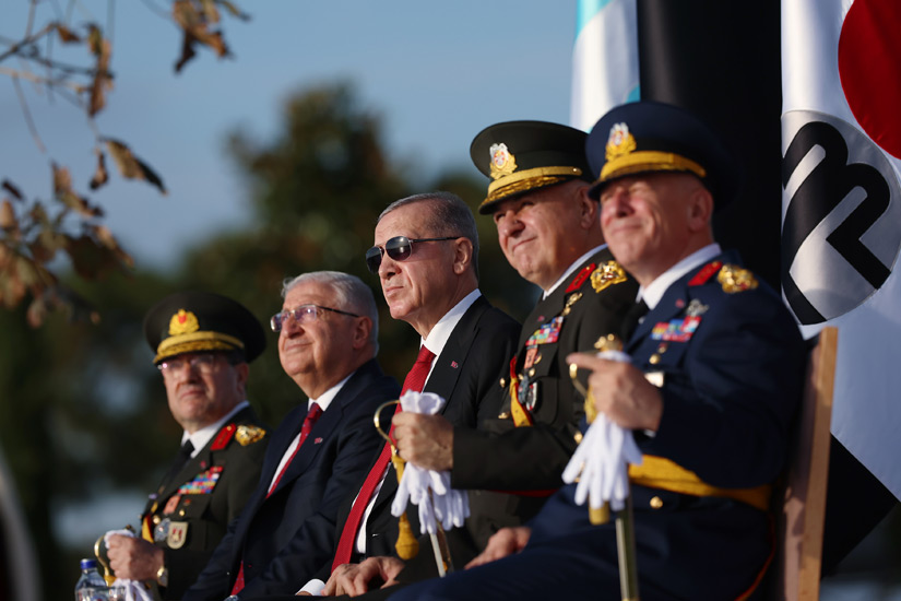 Cumhurbaşkanı Erdoğan, İstanbul Boğazı’nda düzenlenen Cumhuriyet Bayramı Kutlama Etkinlikleri’ne katıldı